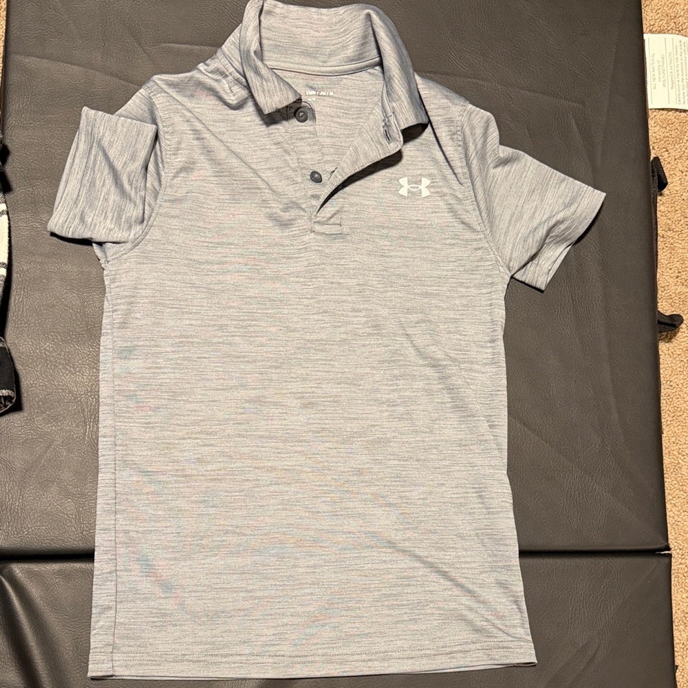 Kids golf shirt medium